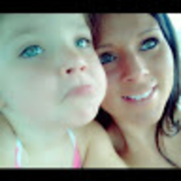 Meet your Posher, Jessica - Picture 1 of 1